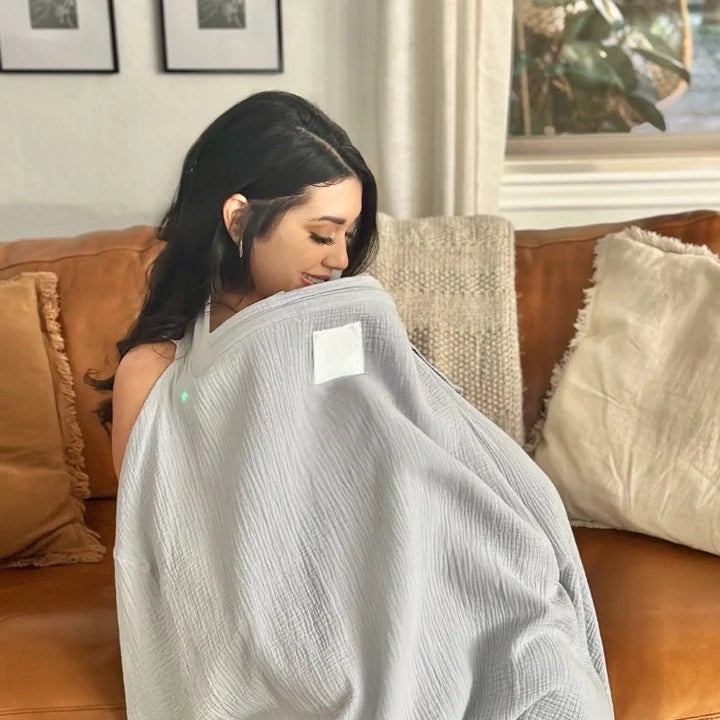 CoolNurse™ - cooling breastfeeding cover with built-In fan